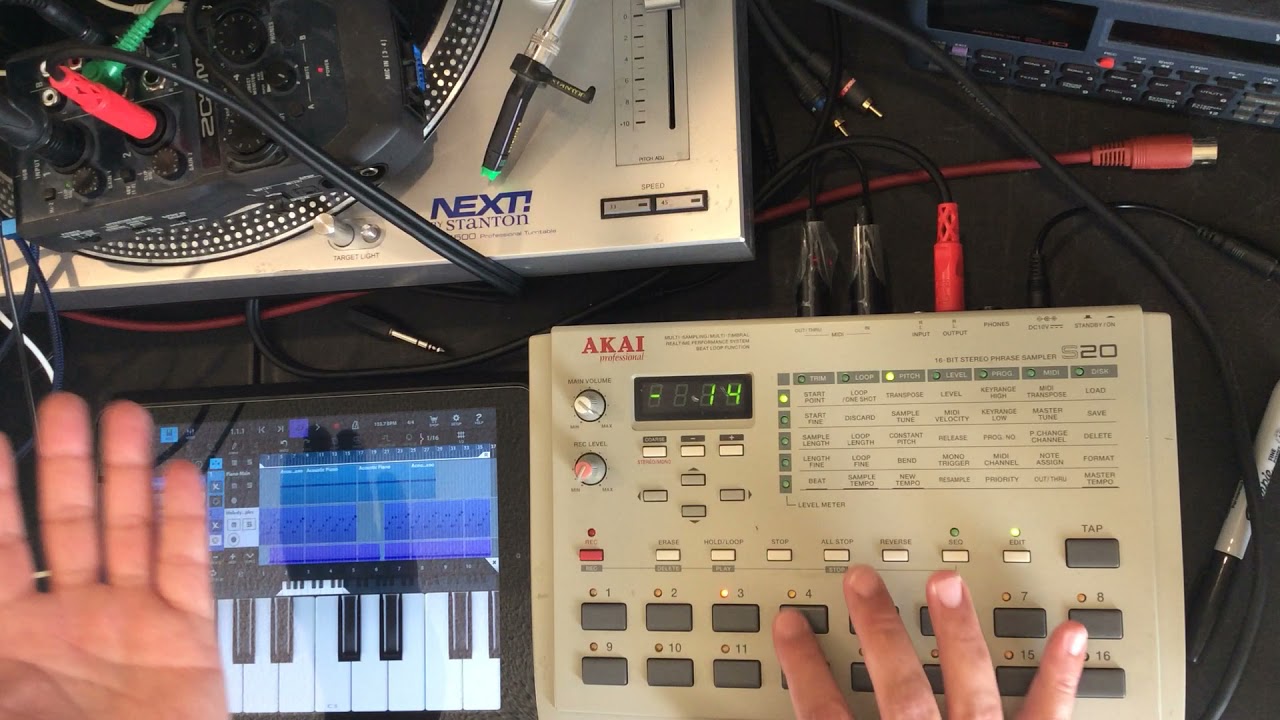 Akai S20 Tutorial/Demonstration - How to use the S20 as a MIDI Sound Module
