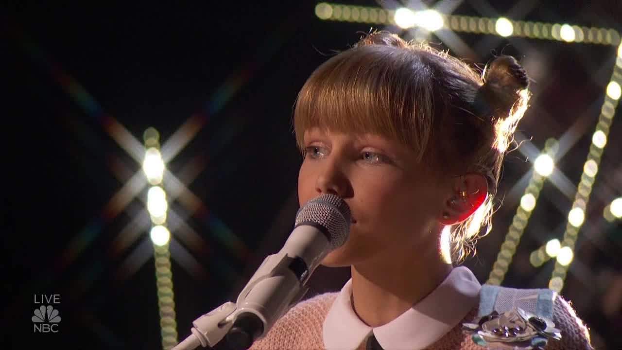 Grace VanderWaal - 