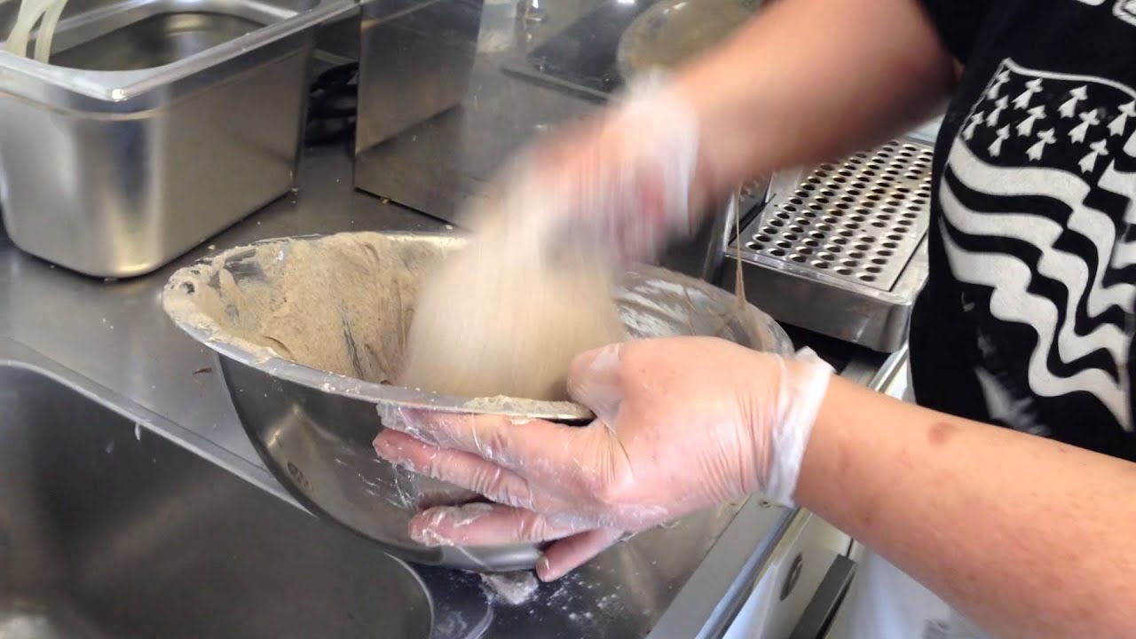 RECETTE BRETONNE DE LA PÂTE À GALETTE AU SARRASIN