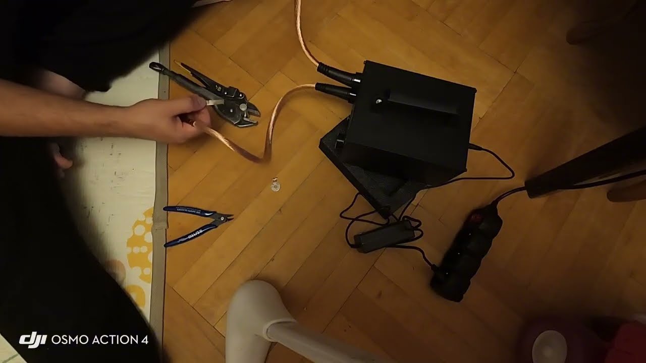 Точечная сварка с AliExpress Docreate на супер конденсаторах ионисторах