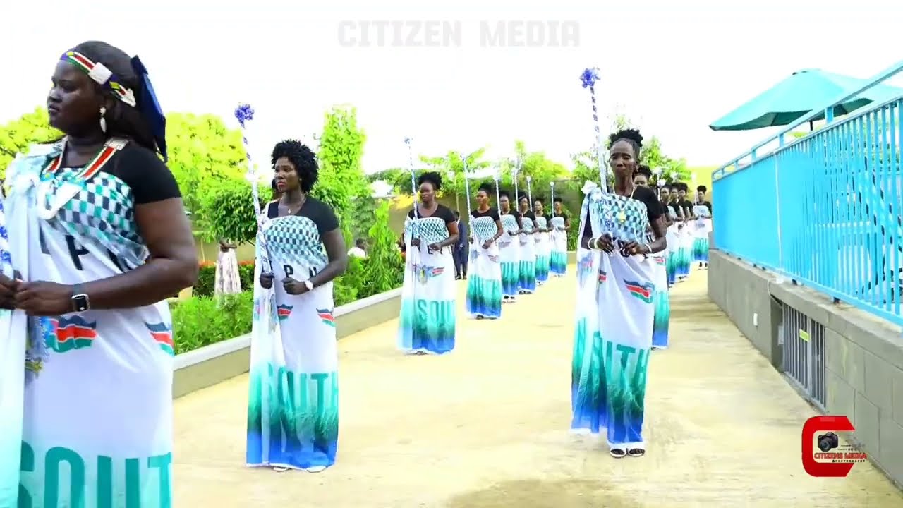 DIAAR KE JIENG IN ADJUMANI CELEBRATING 9 JULY.   MONYJIENG BY DAVID MAJOK JR