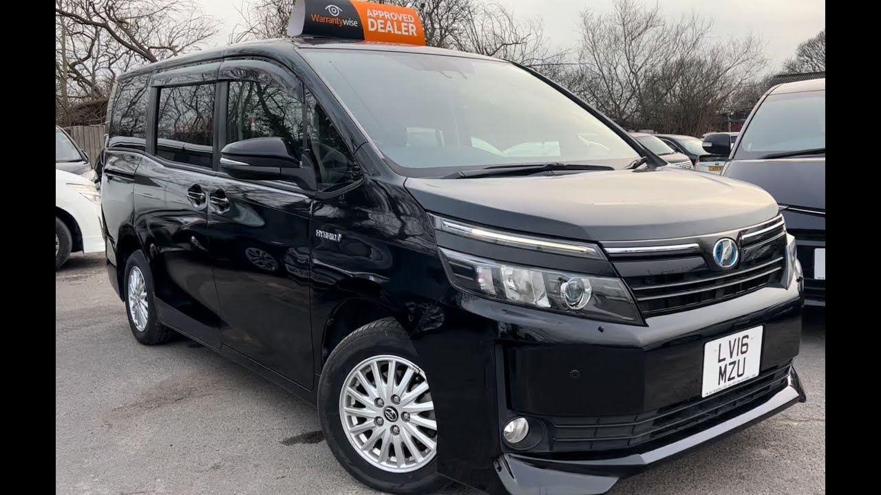 Toyota Voxy Noah Hybrid for sale in London UK UBER READY TFL APPROVED MPV 7 8 Seater English Nav DVD