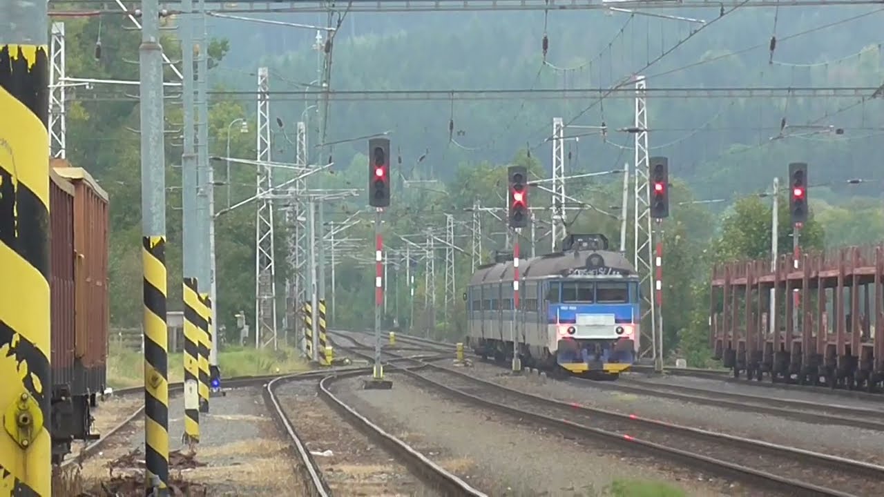 Blesková návšteva EJ 460.069+070 v stanici Jablůnka