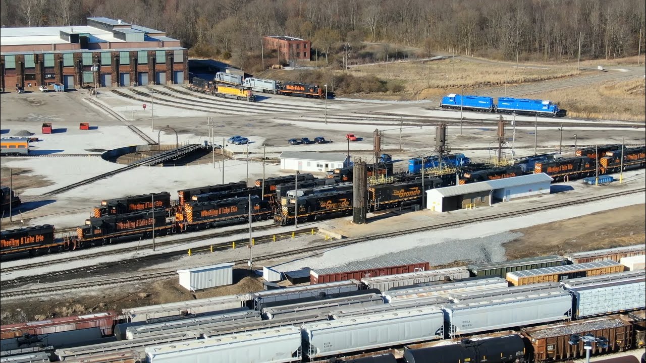 Bluebird and screaming notch 8 GP35's drag W&LE train 261 Brewster to Canton Wheeling & Lake Erie