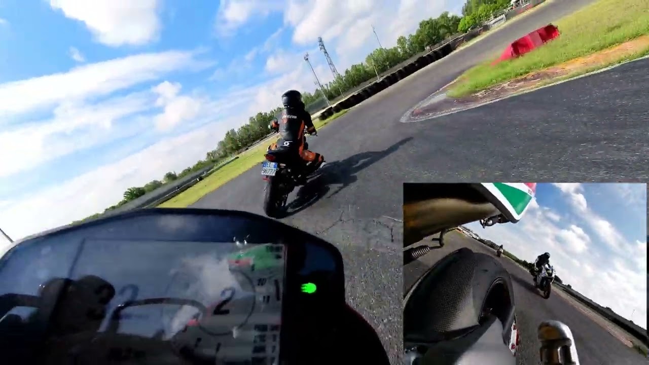 Castelletto di Branduzzo con Hypermotard 950
