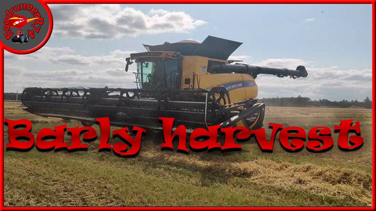 Barly harvest New Holland CR 9.90 41 Feet Mcdon Header Cabin view