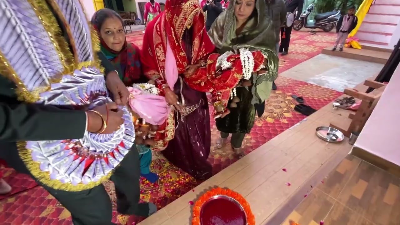 Bhabhi ka welcome kese kiya 🥰 #youtube #youtubeshorts #youtuber #shadi #fun #enjoy #masti #minivlog 