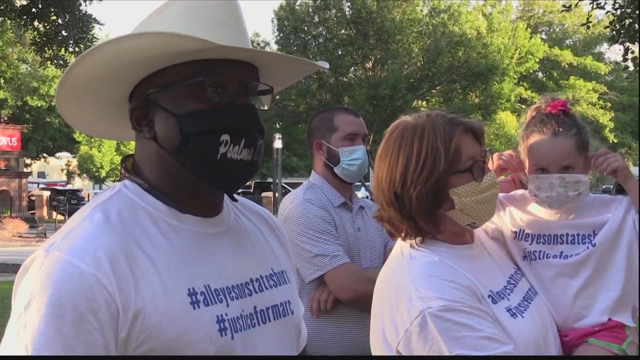Dozens gather in Statesboro to support Marc Wilson