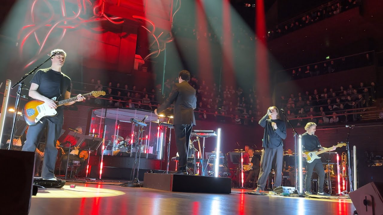 Mew & Danish Chamber Orchestra - Sometimes Life Isn't Easy (Live) - Helsinki 21/4/2024 Musiikkitalo