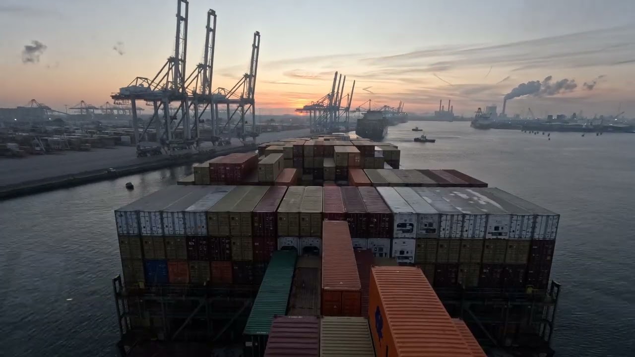 299mrr, 12.9mtr draught. From sea to DDN