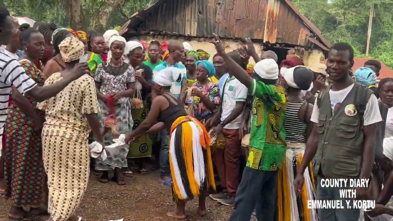 HOW THE LORMA TRIBE  OF LIBERIA IN WEST AFRICA WELCOME GUESTS
