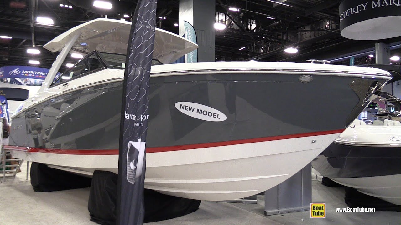 2022 Cobalt R33 Motor Boat - Get Ready to Hit The Water!