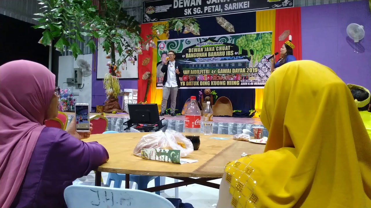 Nicole-Antara tua pra Gawai dan raya