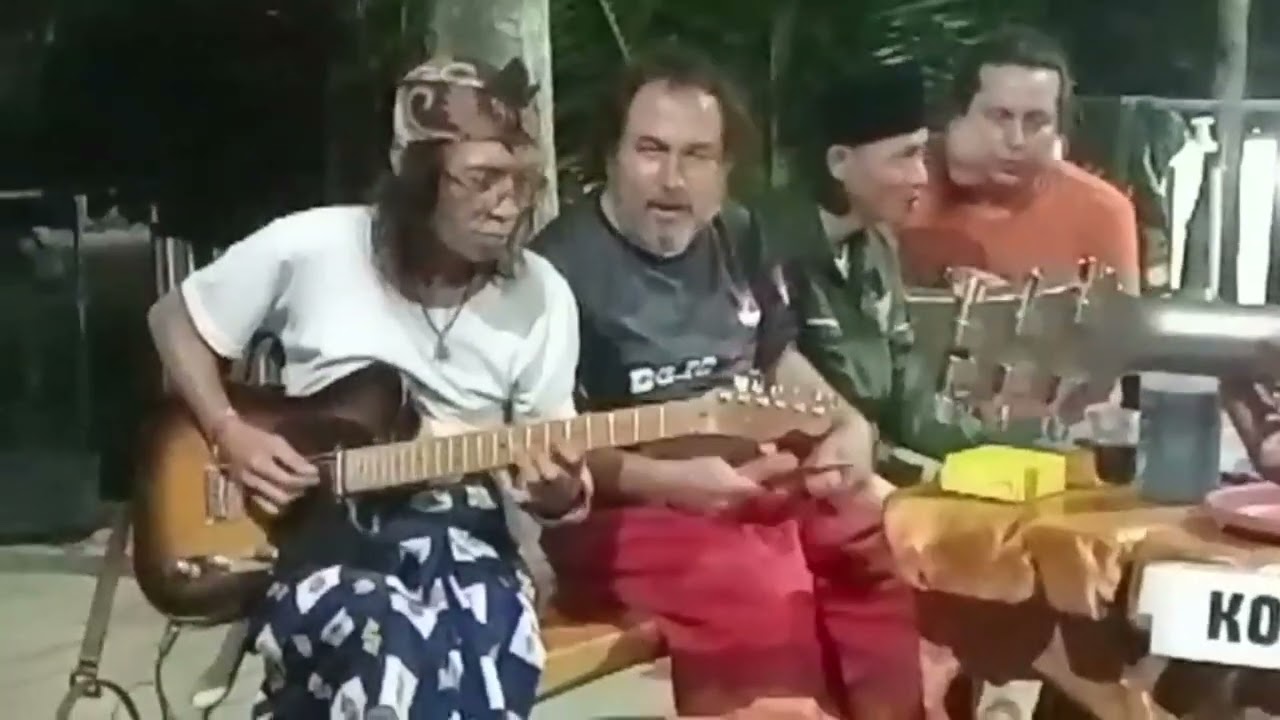 Keakraban Toto Tewel (Elpamas), Ecky Lamoh (Edane & Elpamas), Edi Kemput (Grass Rock) & Baruna