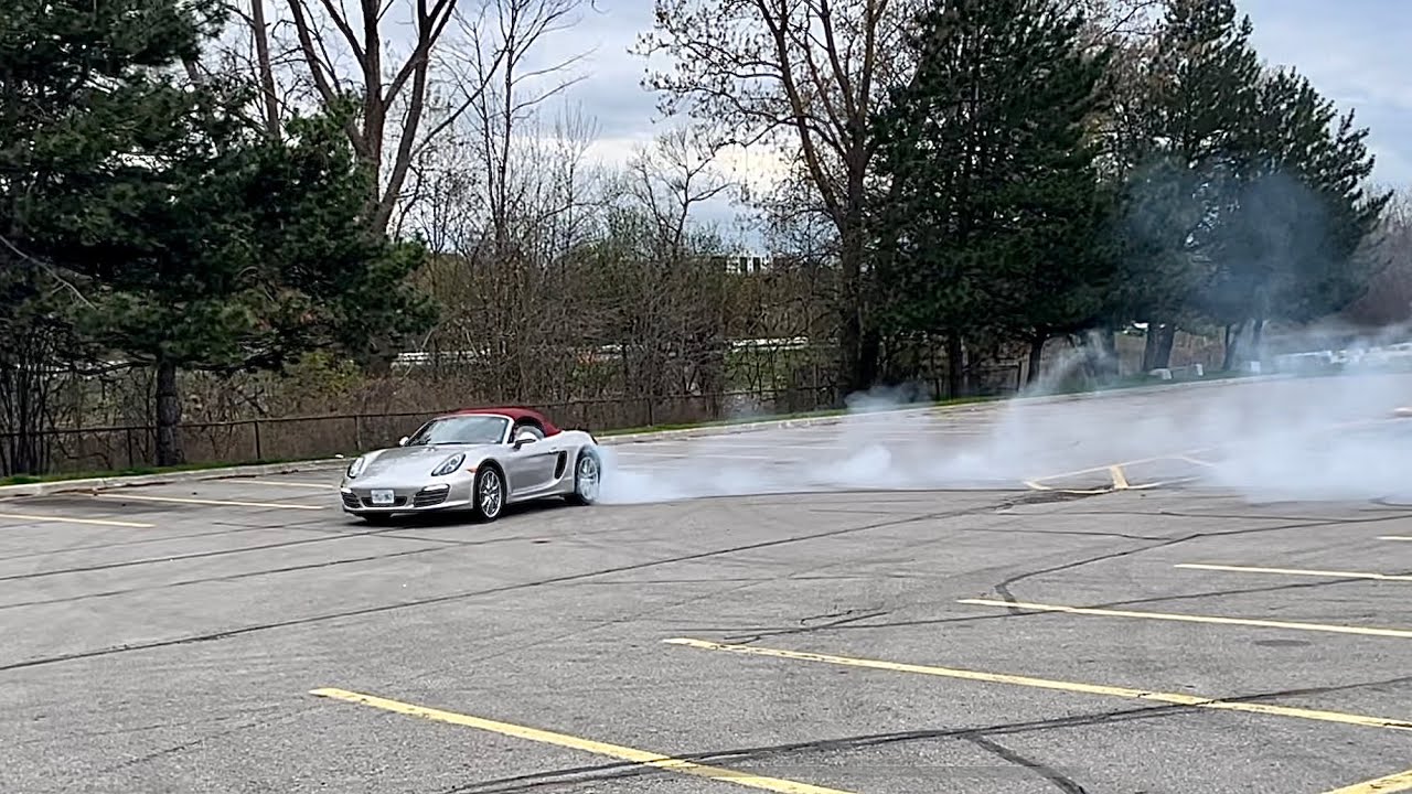 Porsche Boxster 981 drifting
