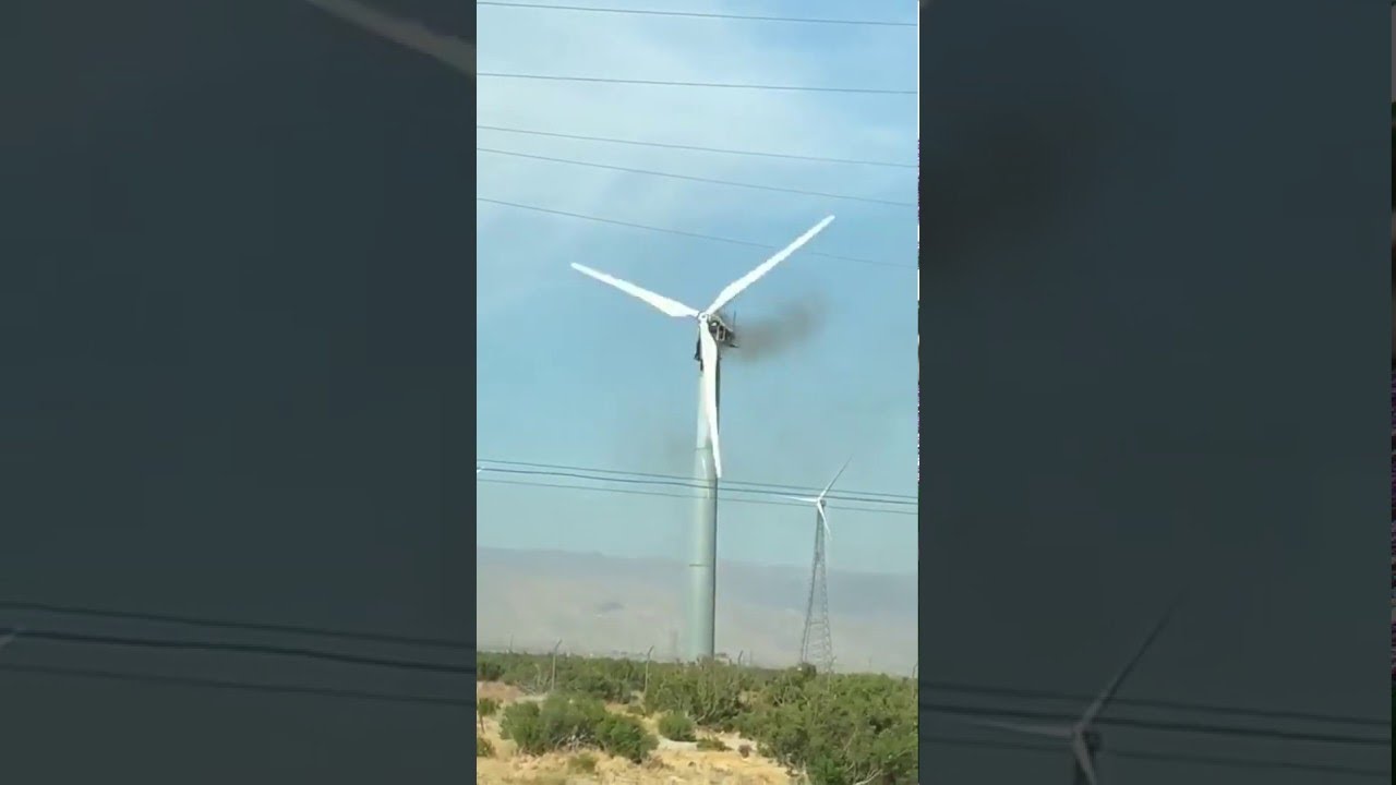 Wind Turbine Twirls Away || ViralHog