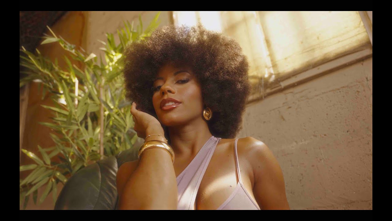 Bizzy  - Magie (Clip Officiel)