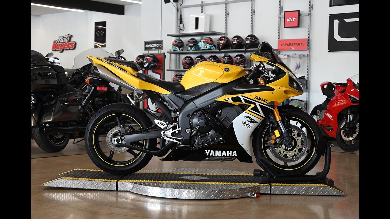 2006 Yamaha R1 50th Anniversary | Walk Around, Start-Up & Sound Clip