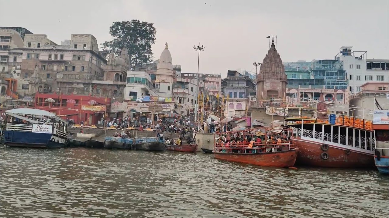 Benaras Ganga River Ghats Boat Tour || Harishchandra Ghat || Manikarnika Ghat ||Viswanath Corridor🇮🇳