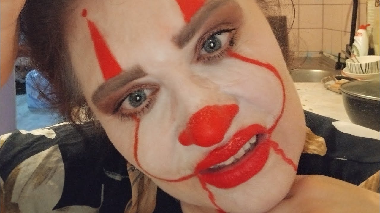 Делаем макияж жены Пенивайза клоуна из фильма Оно🤡
