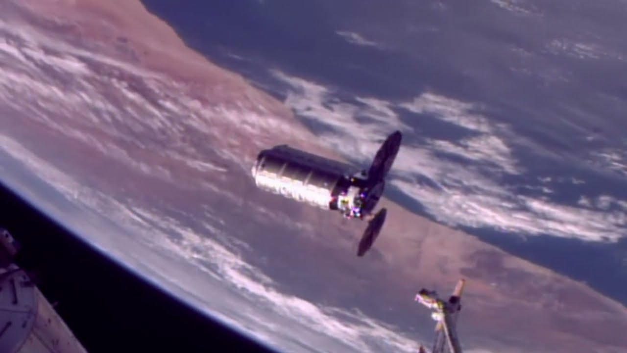 Ambient improvisation: Soma Terra + Cosmos floating through orbit