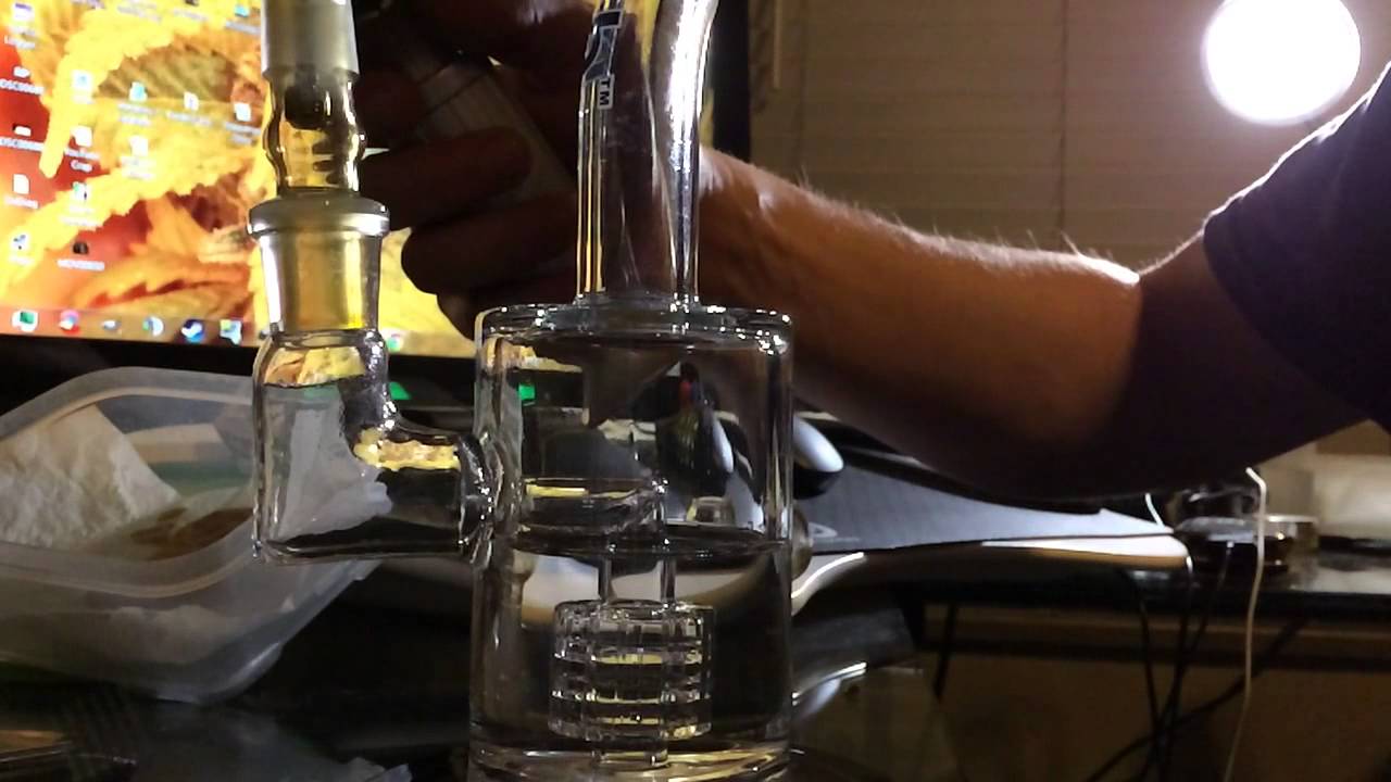 Slow-Mo Dab of some Pink Kush Crumble