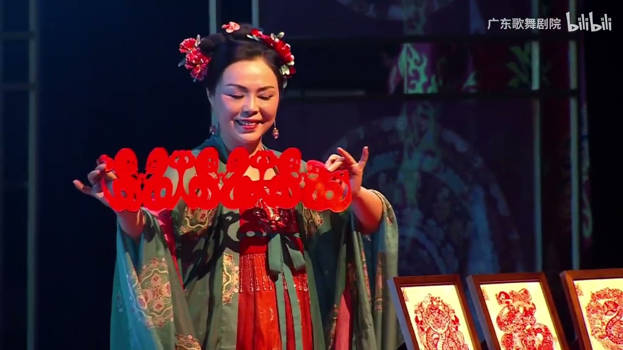 過年啦! 《巧手弄剪》女子群舞｜非遗剪纸与舞蹈的绝妙融合！