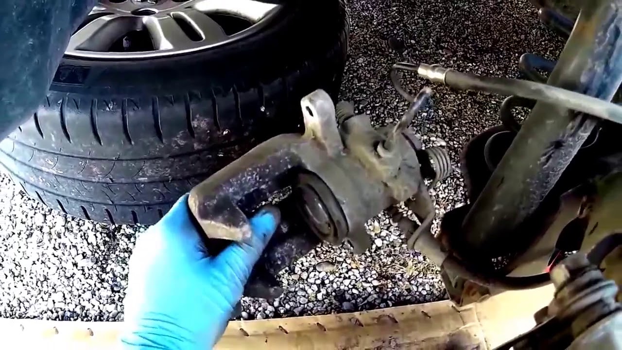 Peugeot 308 How To Replace Rear Brake Pads
