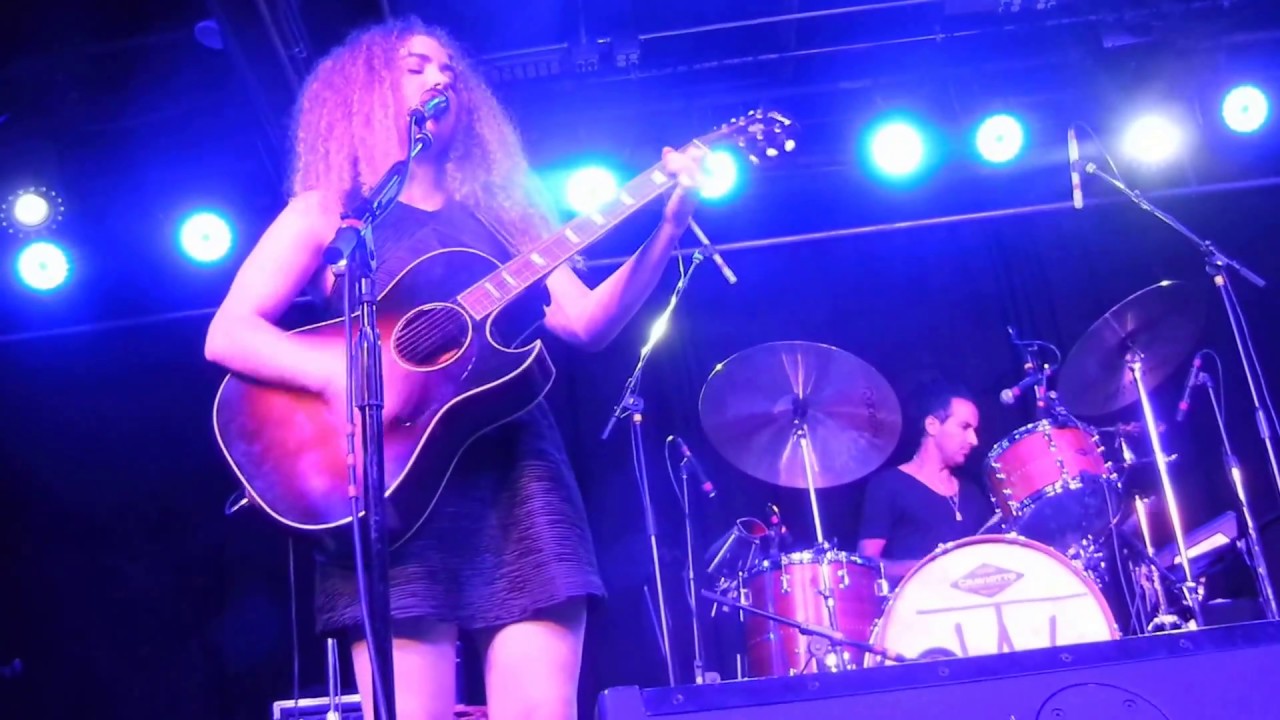 Love Remains - Tal Wilkenfeld - Coach House - San Juan Capistrano CA - Nov 8 2017