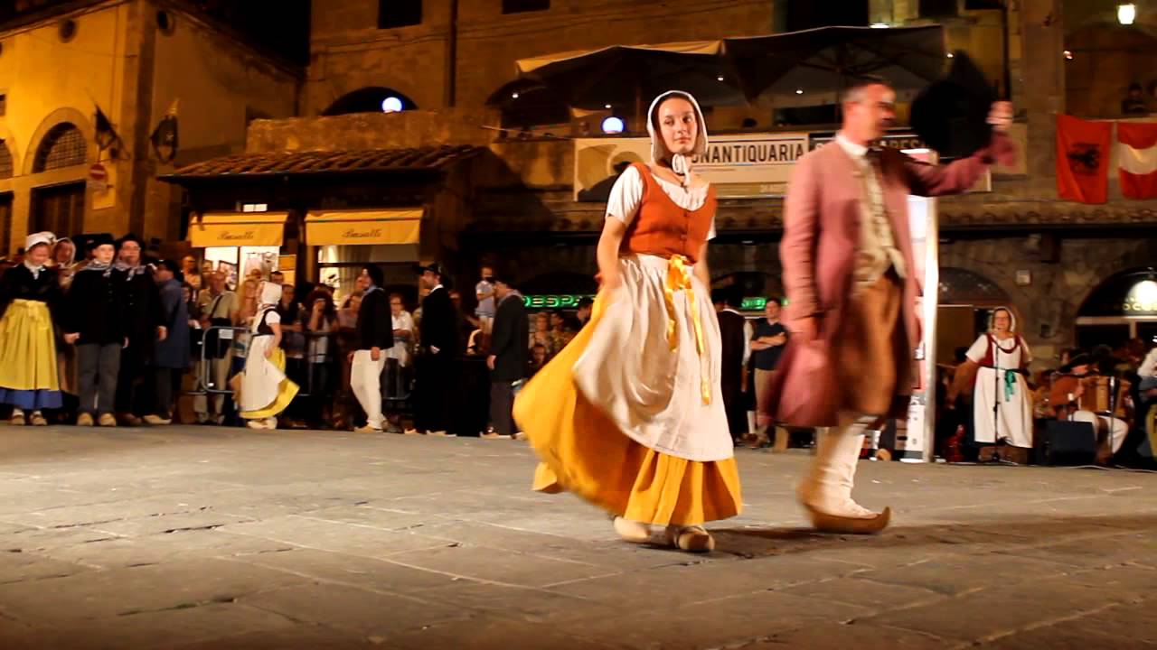 Les Galvachers du Morvan - Patinée et défilade