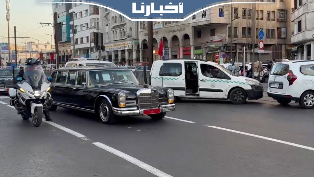 طاكسيات بشارع محمد السادس تربك حركة المرور وتعرقل مرور الموكب الملكي بدرب السلطان