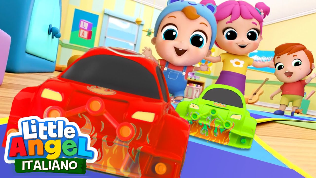 La Gara Delle Auto da Corsa ⚡🤖 Cartoni Animati con Gianni Piccino - Little Angel Italiano
