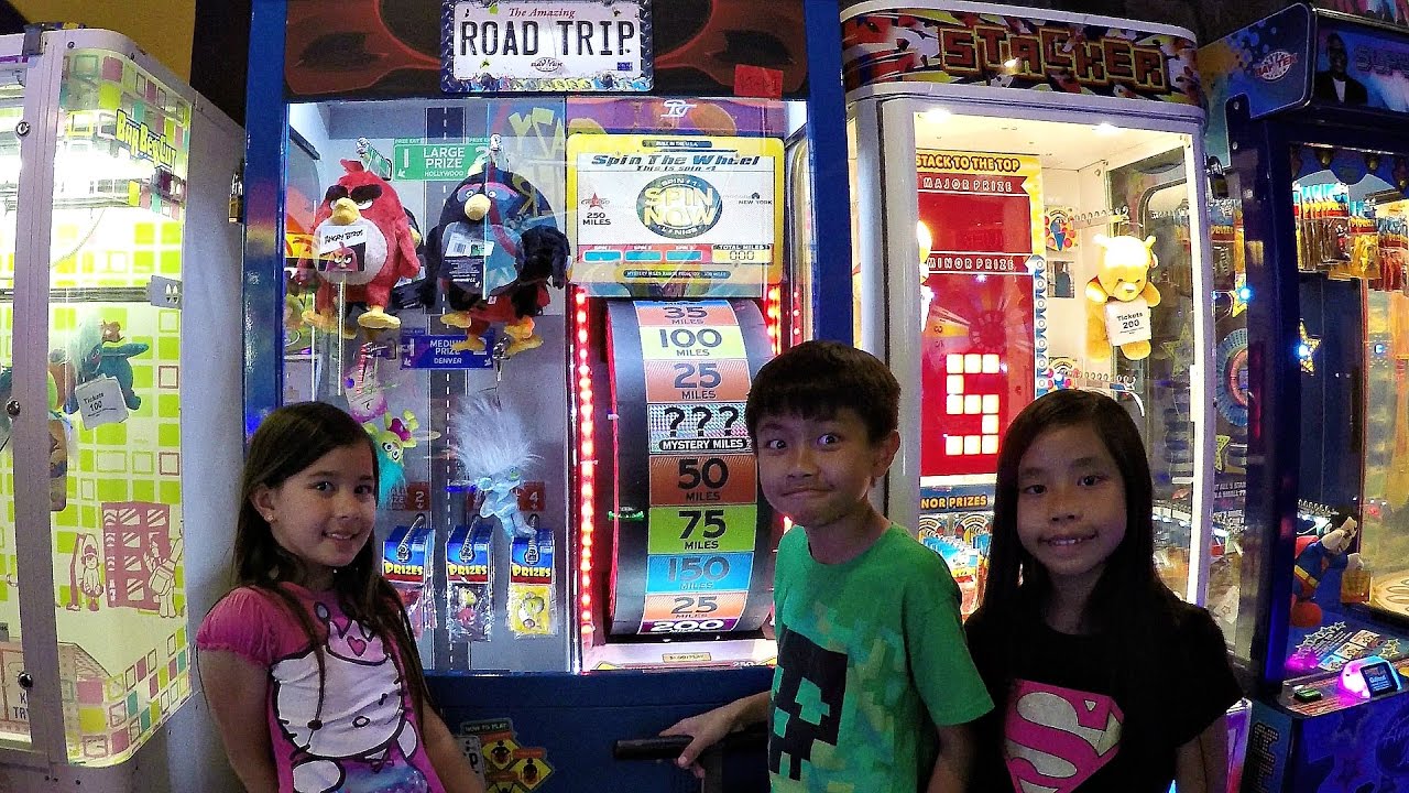 Winning Prizes Playing Road Trip Redemption Game! 賞金獲得