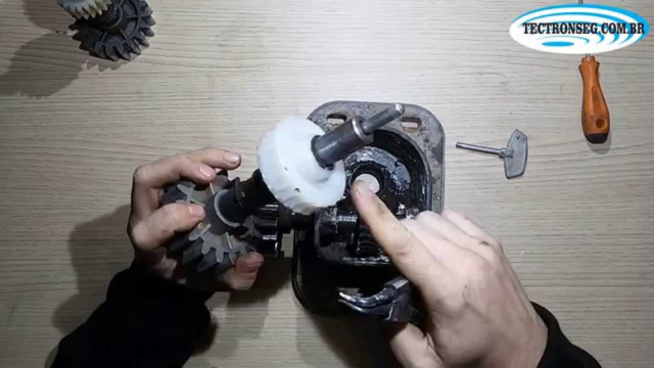 Garen/Unisystem - Desmontar motor deslizante e trocar engrenagem - parte1