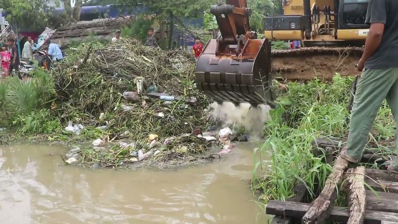 Beaver Removal Weed Planting Floating Plants and Mud in 35km Canal .#8