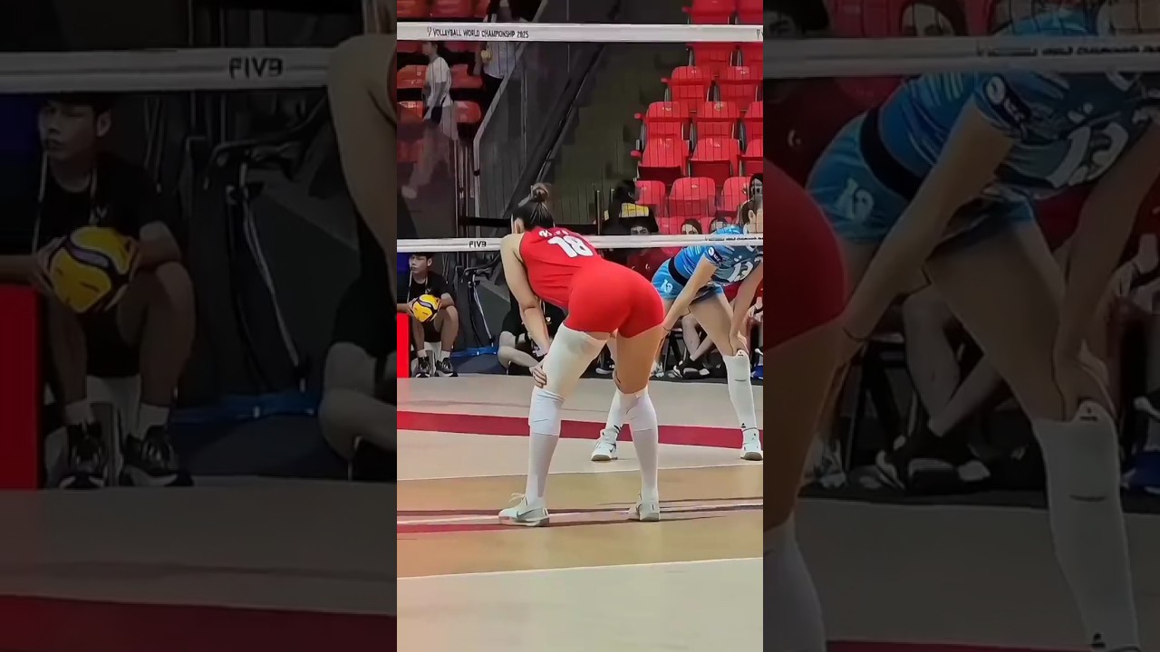 Turkish volleyball player💞 Zehra Gunes ready with power flick💞#ytshorts #viralshorts #zehragunes #1m