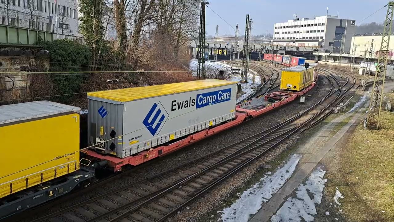 LKW-Sattelauflieger-Zug auf Tour Richtung Österreich!