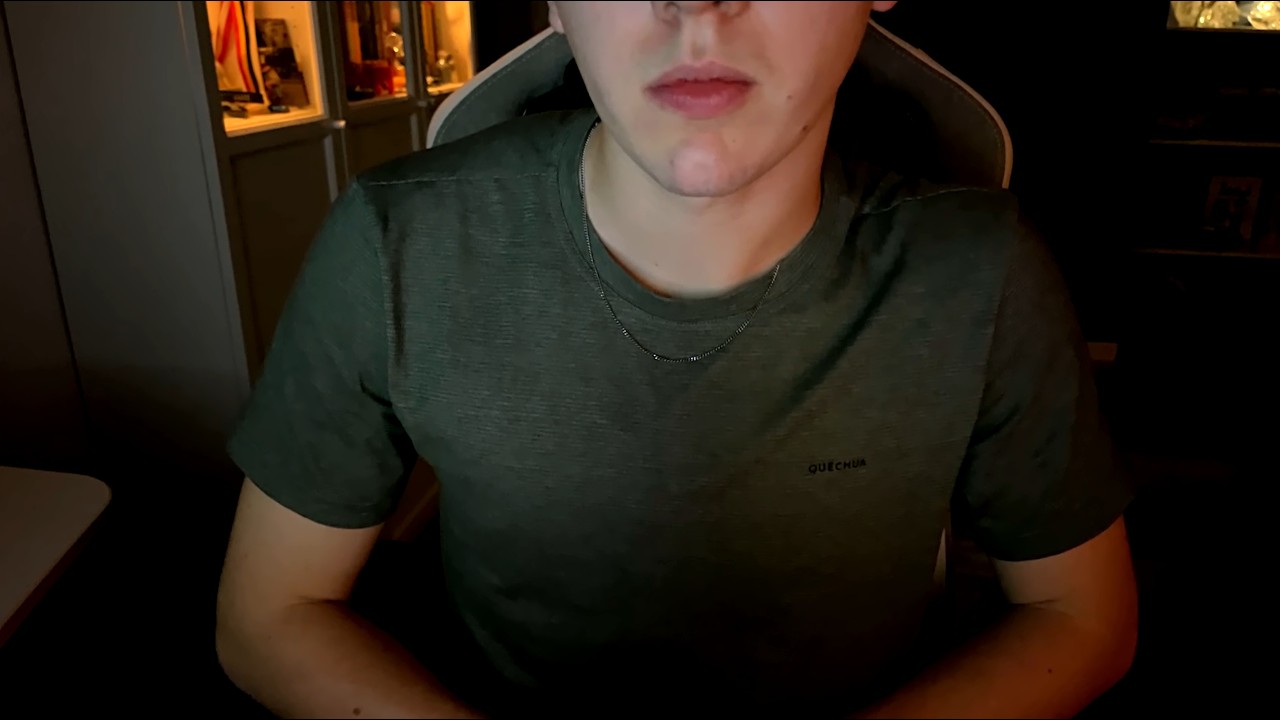 ASMR: hand and mouth sounds