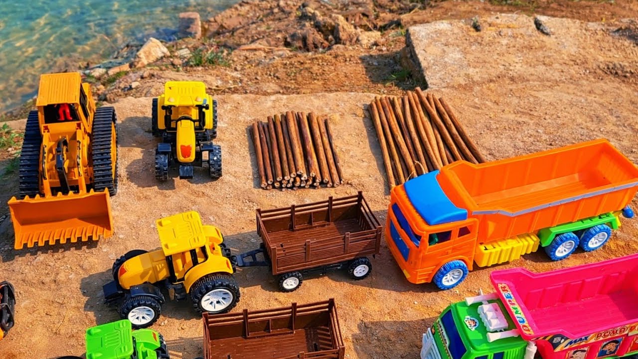 Lakadi loading and Sonalika tractor or TATA truck or Mahindra truck JCB video 