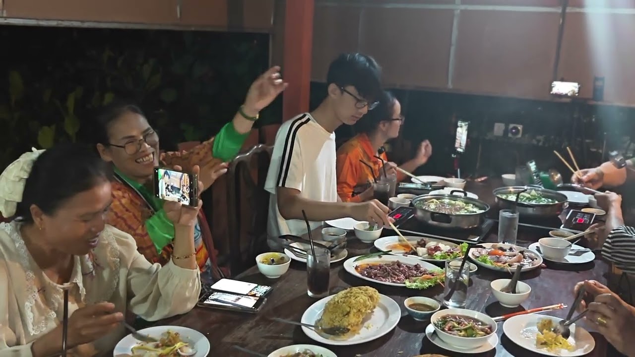 สุดเซอร์ไพรส์กลางวงผู้ใหญ่ใจดีมอบให้..