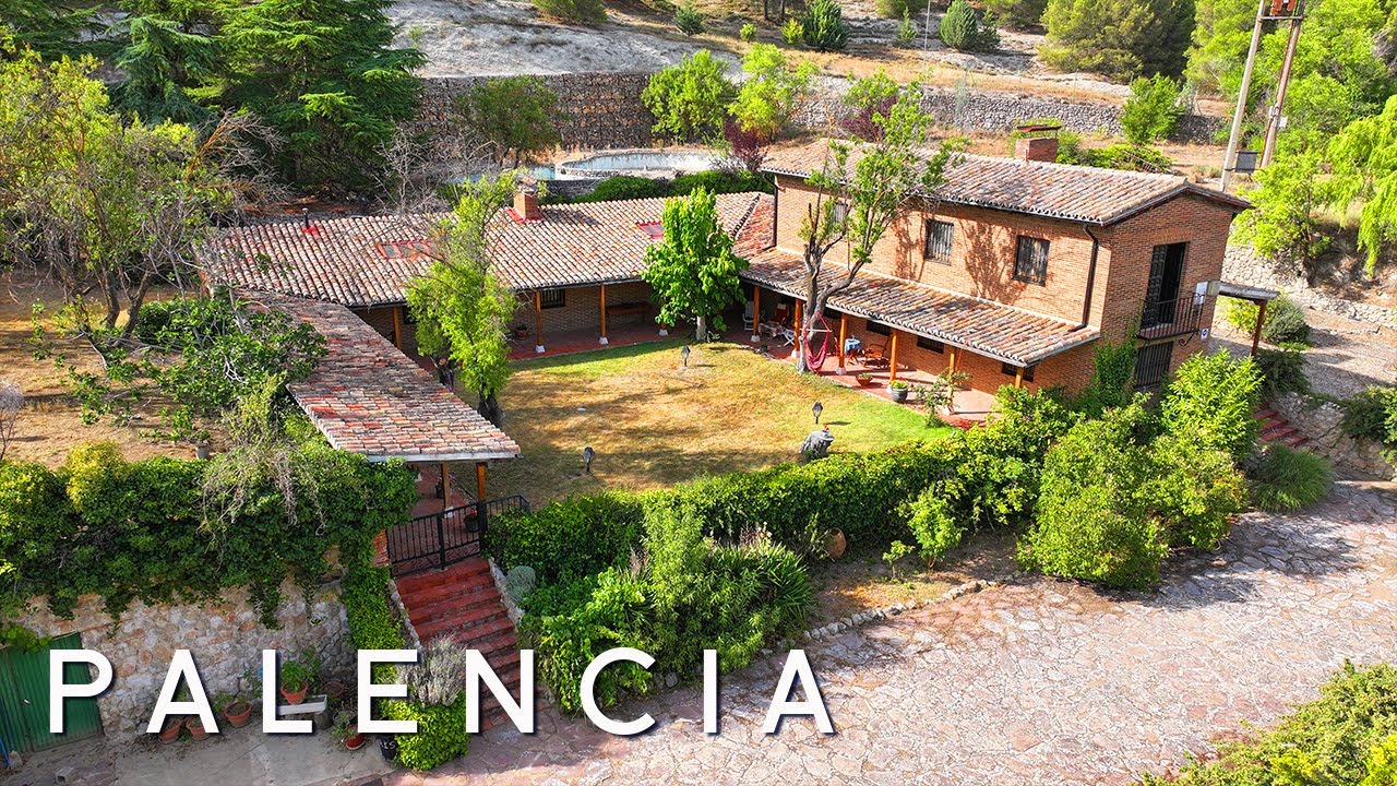 V E N D I D A - Tu paraíso en Palencia. Maravillosa casa con jardín a la venta, a 4 km de la capital