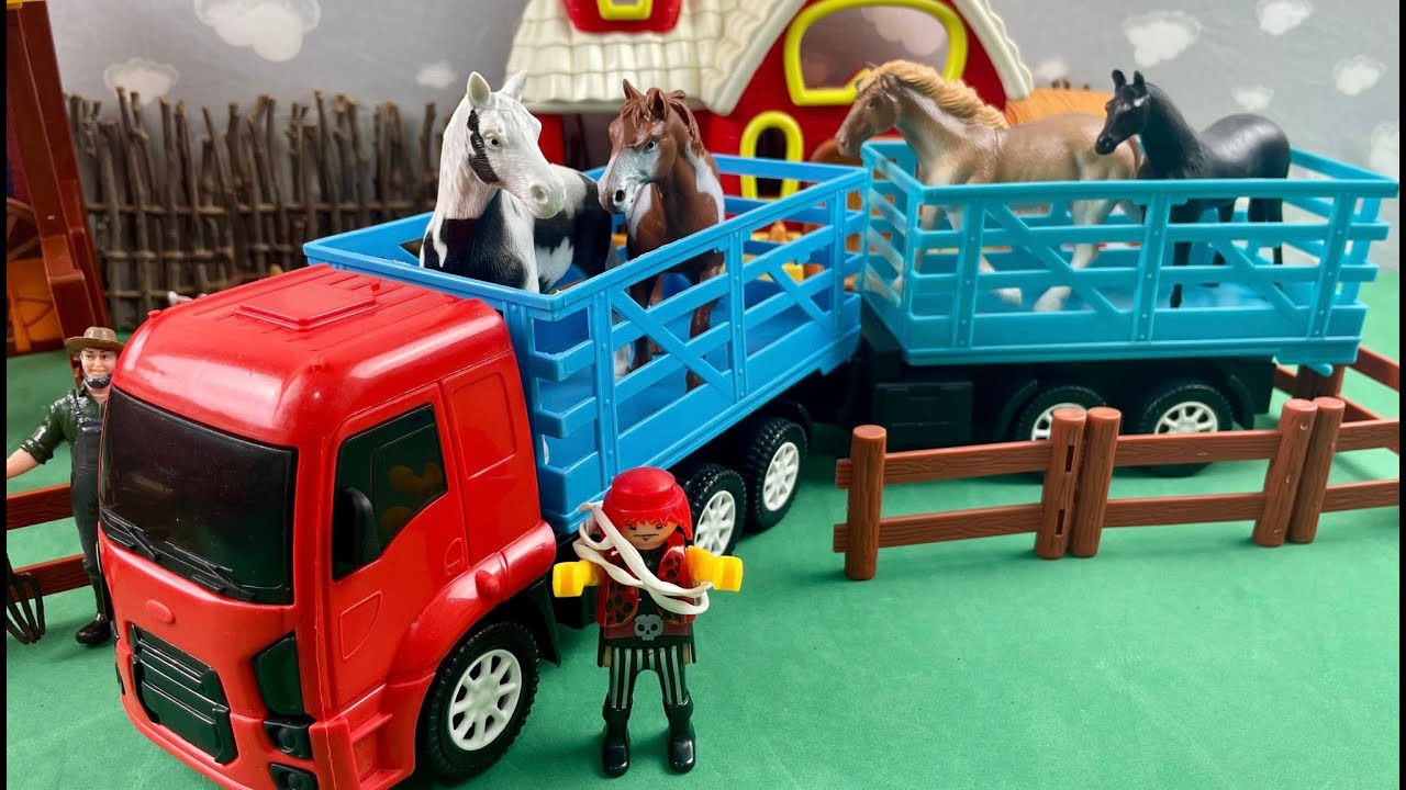 HORSES BEING TRANSPORTED / CAVALOS SENDO TRANSPORTADOS