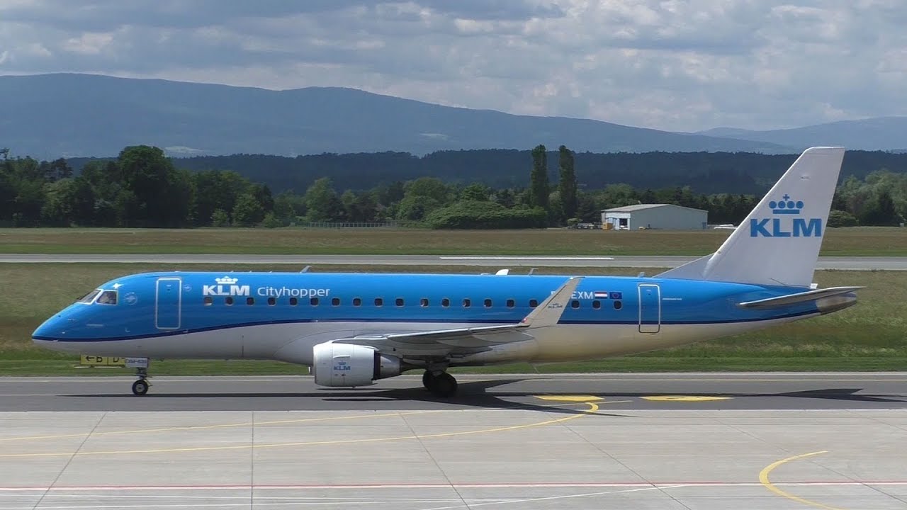 KLM Cityhopper Embraer 175 landing at Graz Airport | PH-EXM