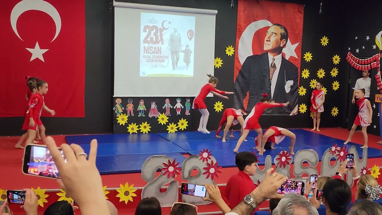 23 Nisan Cimnastik Gösterisi Yiğit Koleji İlkokulu