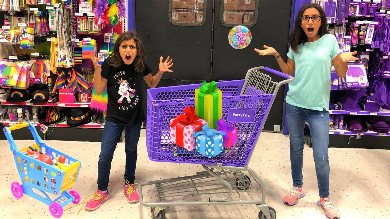 Kids Pretend play Shopping for Birthday Surprise Toys!! fun video