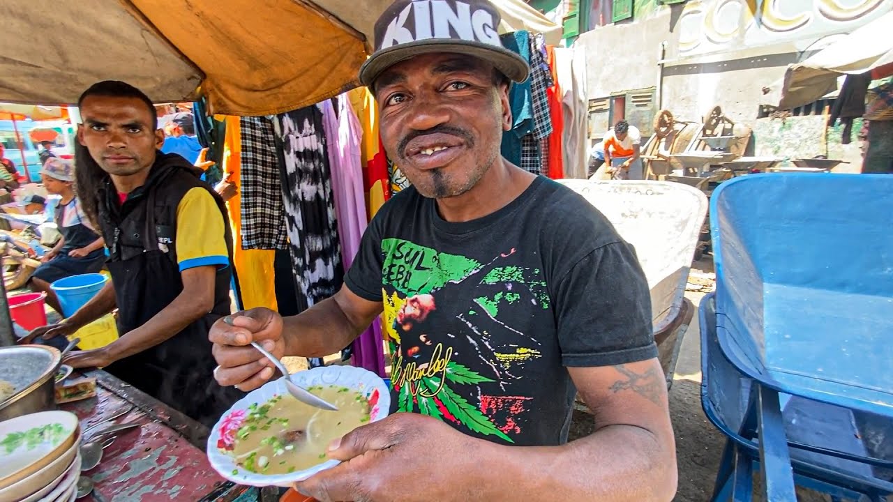 A day in the life in Madagascar | Haircut & Market