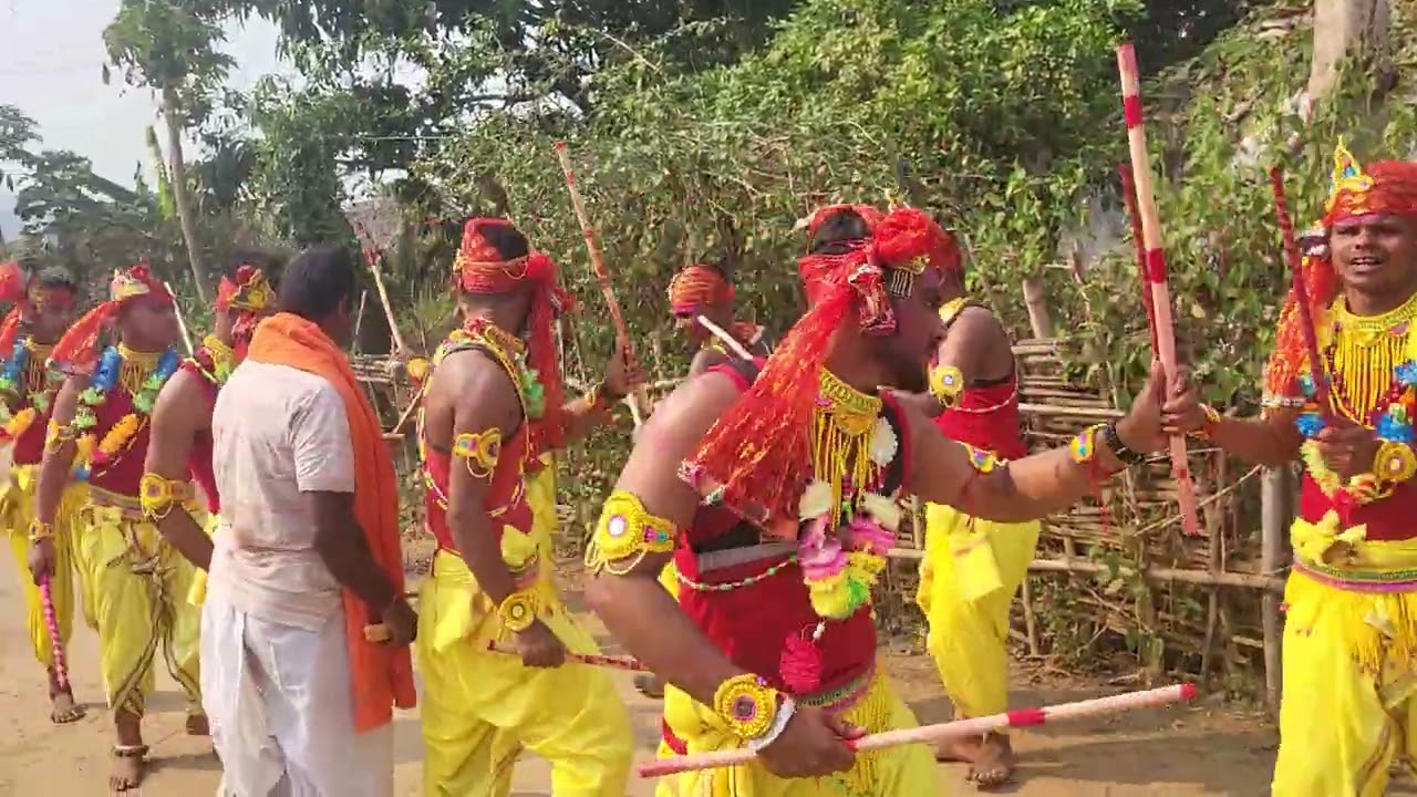 Dhenkanal.Sapua dam...Ghodadian Gopal Samaja laodi khela