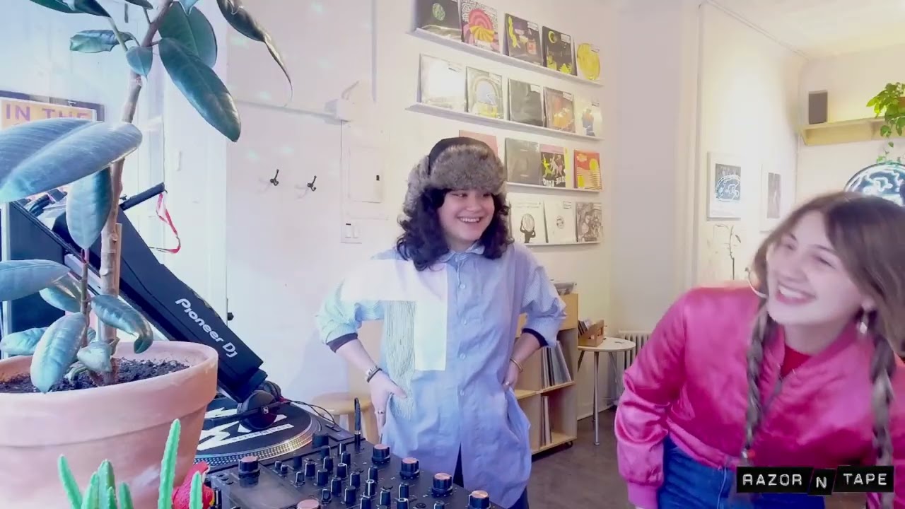 UMADJ & Sasha Crush - In The Shop