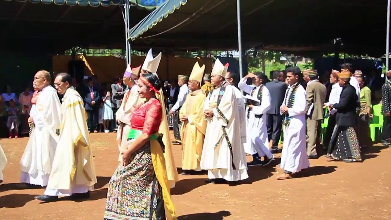 LIPUTAN KHUSUS PERAYAAN EMAS IMAMAT MGR EMERITUS MICHAEL COSMAS ANGKUR OFM