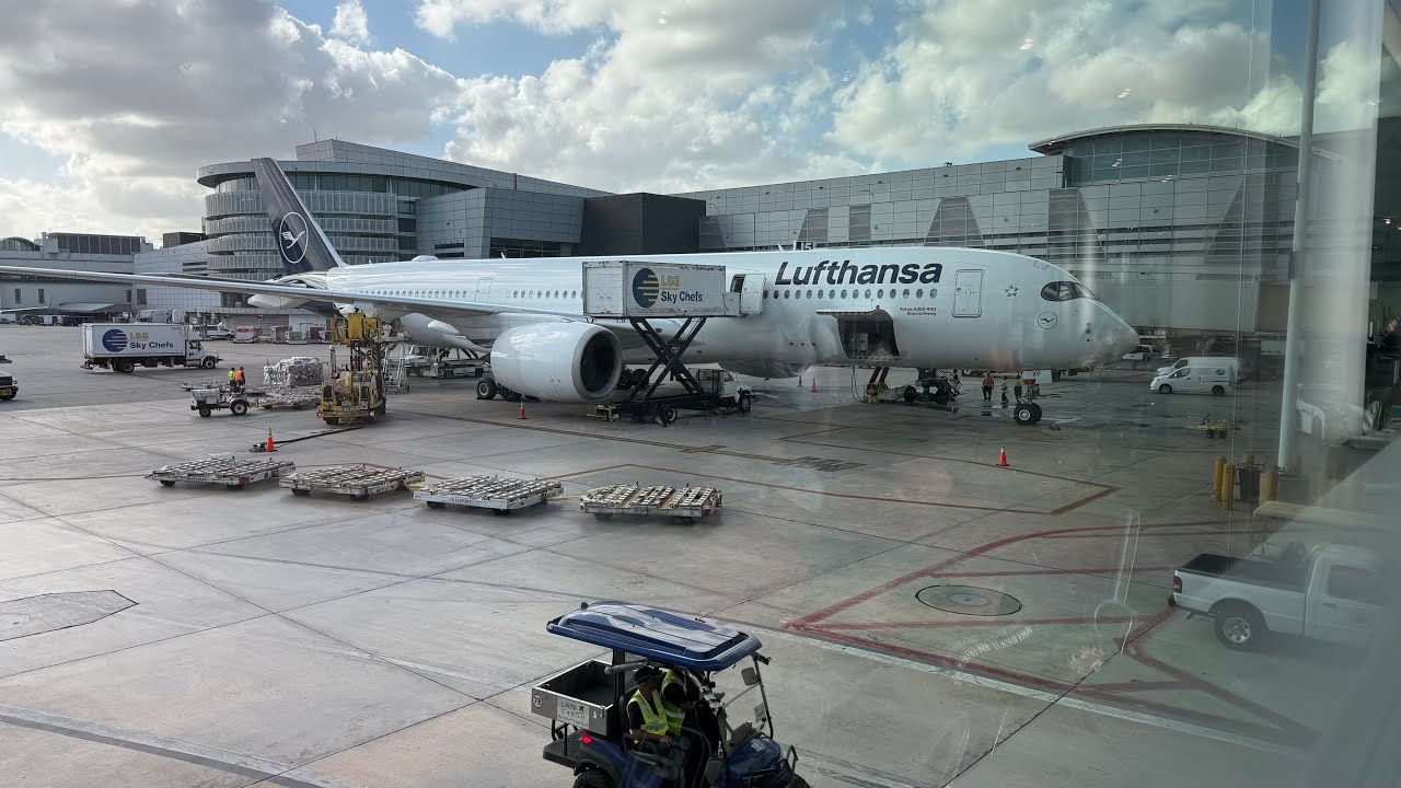 Start Lufthansa A350-900 Miami International Airport - Munich Airport 4.4.2025
